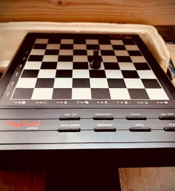 Mephisto Junior chess computer in box Hegener Glaser 1990 Germany