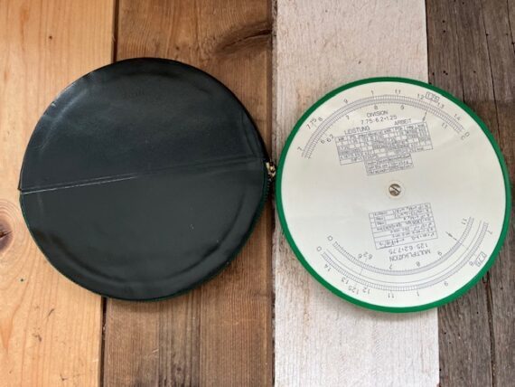 Faber Castell  8/10 circular slide rule in case 1965 Germany - Image 4