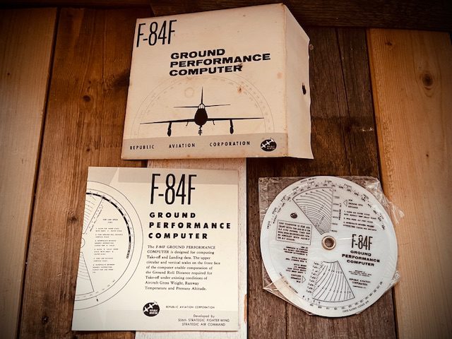 F84-F ground performance computer airplane circular slide rule 1954 USA