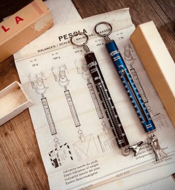 Pensola 2x small weight scales in boxes 1970 Switzerland