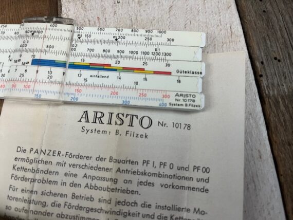 Aristo 10178 Panzerförderer slide rule Filzek tank tracks