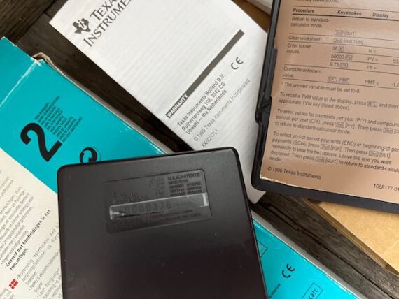 Texas Instruments TI BA II Plus Business calculator complete set 1999 USA - Image 4