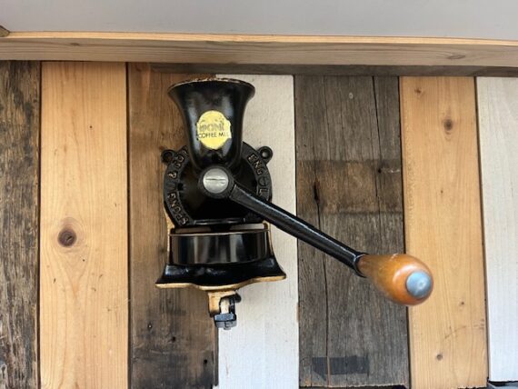 Spong no 1 cast iron Coffee Mill with cup England 1950 - Image 2