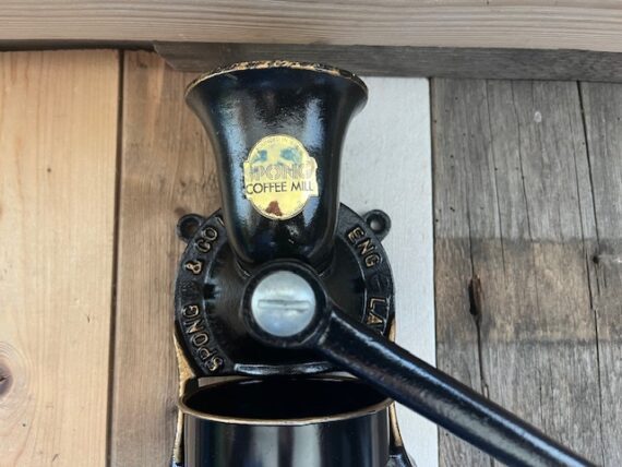 Spong no 1 cast iron Coffee Mill with cup England 1950