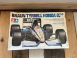 Tamiya Braun Tyrrel Honda 020 20029 1:20 model kit 1991 Japan - Image 2